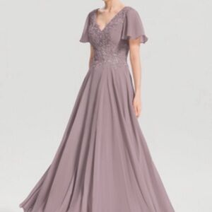 JJ’s House Women’s Evening Gown  Size 20W. NWT.